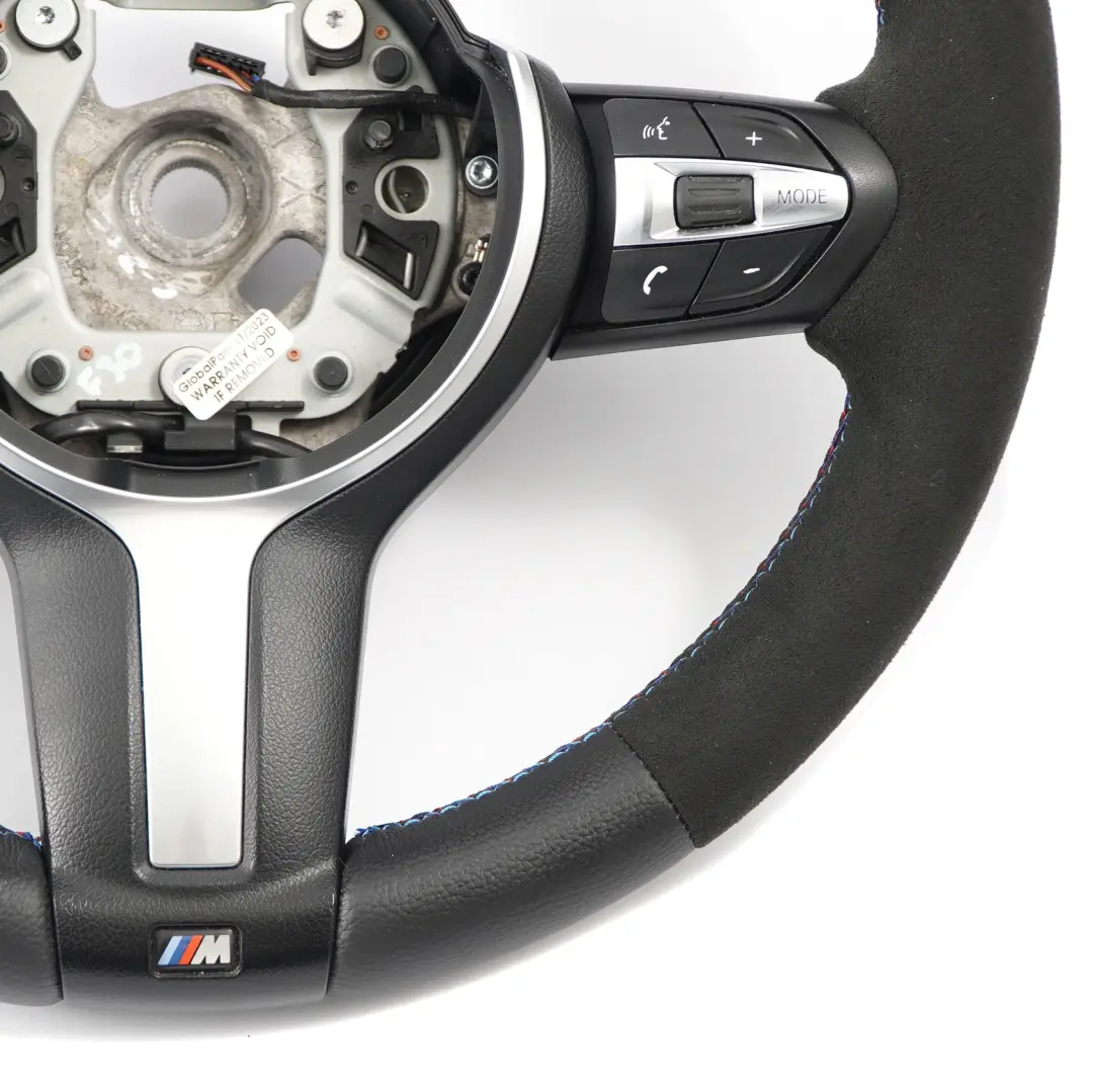 NUOVA Pelle Nera / Alcantara Volante per BMW F20 F21 F30 F31 F32 M Sport con numero di parte 7848338 BMW F20 F21 F30 F31 F32 M Sport NUOVA Pelle Nera / Alcantara Volante - SKU 7848338-5 - Numero di parte 7848338