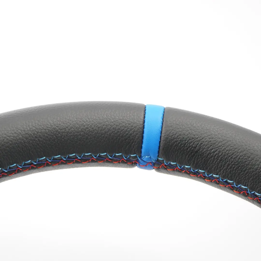 NUOVA Pelle Nera / Alcantara Volante per BMW F20 F21 F30 F31 F32 M Sport con numero di parte 7848338 BMW F20 F21 F30 F31 F32 M Sport NUOVA Pelle Nera / Alcantara Volante - SKU 7848338-5 - Numero di parte 7848338