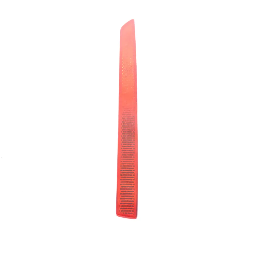 Riflettore BMW F80 M3 F82 M4 Paraurti posteriore Lampada Rosso Destra per con numero di parte 7848584 Riflettore BMW F80 M3 F82 M4 Paraurti posteriore Lampada Rosso Destra - SKU 7848584 - Numero di parte 7848584