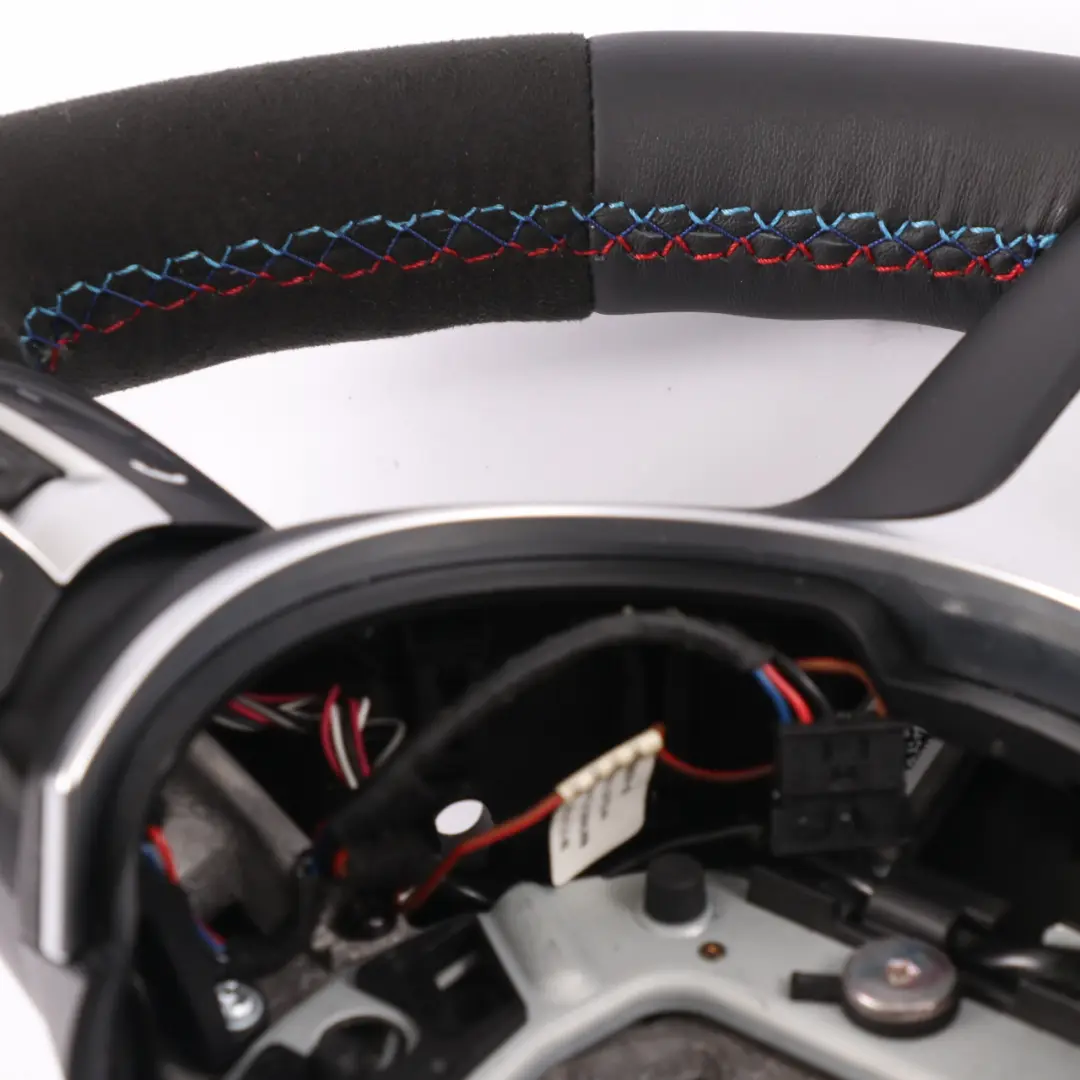 Volant BMW F45 F46 M Sport NOUVEAU Cuir Noir Alcantara pour à propos du numéro de pièce 7851521 Volant BMW F45 F46 M Sport NOUVEAU Cuir Noir Alcantara - SKU 7851521-1 - Numéro de pièce 7851521