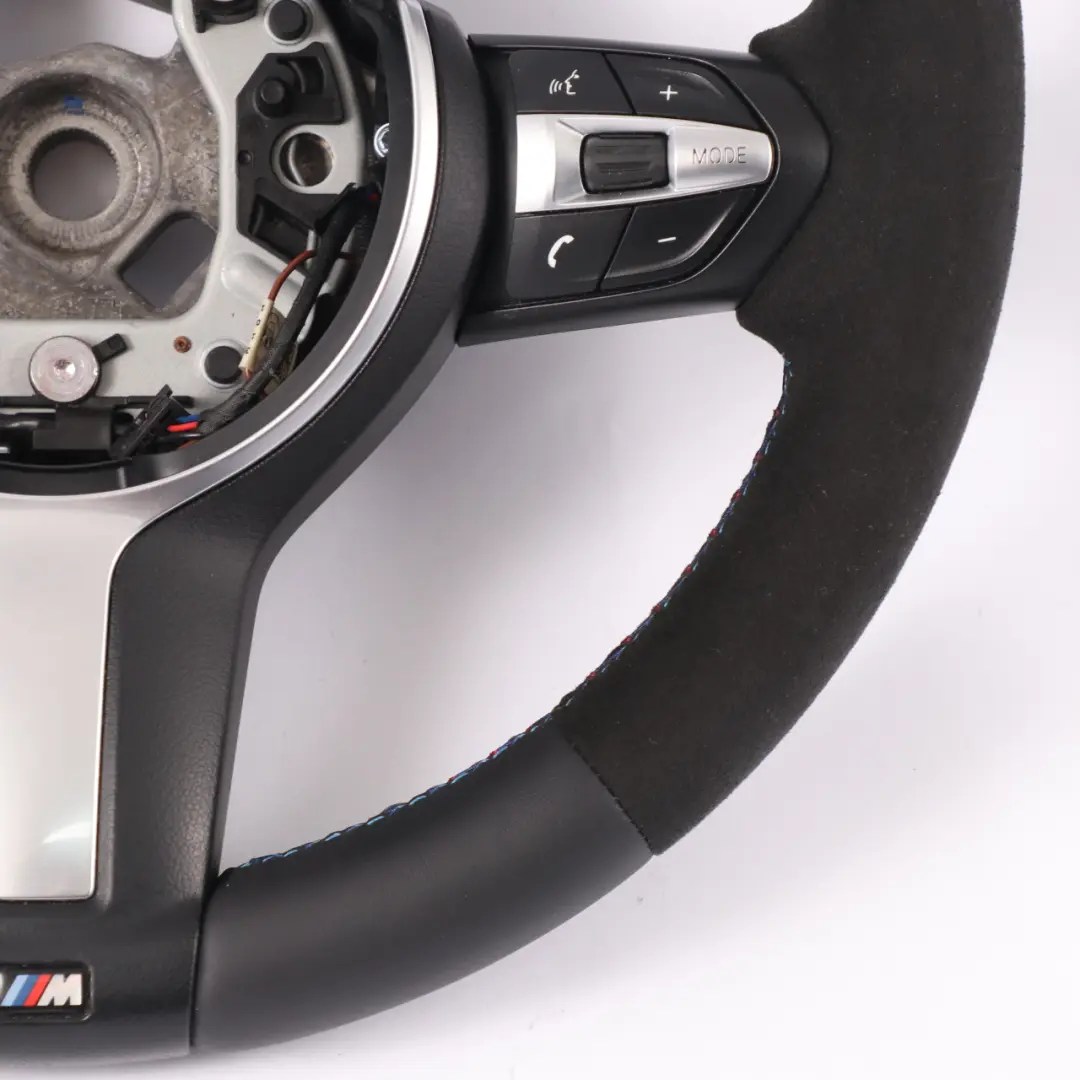 NUOVO Pelle Nera Alcantara per Volante BMW F45 F46 M Sport con numero di parte 7851521 Volante BMW F45 F46 M Sport NUOVO Pelle Nera Alcantara - SKU 7851521-1 - Numero di parte 7851521