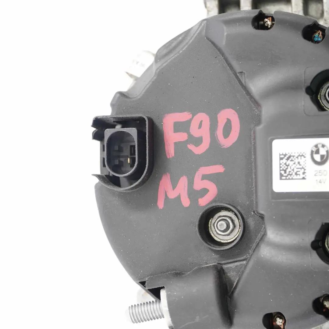 S63M Alternator Prądnica 250A do BMW F90 M5 F91 M8 o numerze 7852129 BMW F90 M5 F91 M8 S63M Alternator Prądnica 250A - SKU 7852129 - Numer Części 7852129