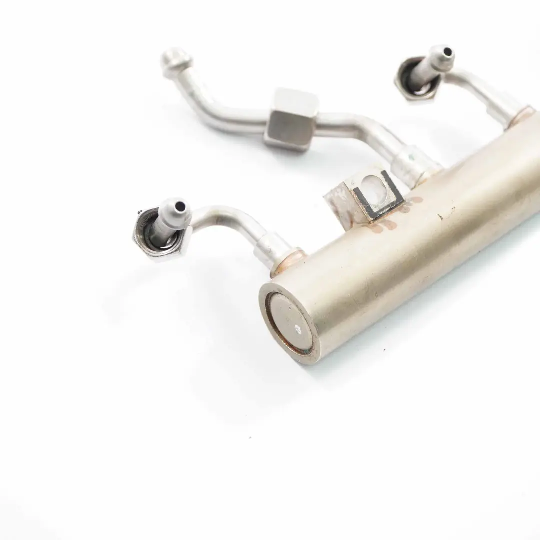 Listwa Wtryskowa do BMW F90 M5 G11 G15 G30 o numerze 7852402 BMW F90 M5 G11 G15 G30 Listwa Wtryskowa - SKU 7852402 - Numer Części 7852402