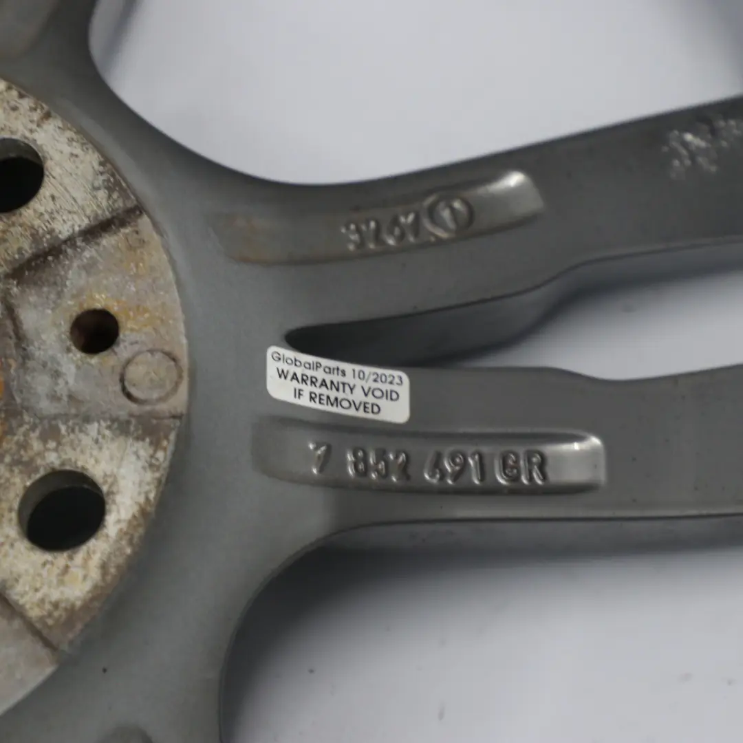 Ferric Grey Jante en alliage léger 18" M à double rayon 441 8J ET:34 pour BMW F30 F32 à propos du numéro de pièce 7852491 BMW F30 F32 Ferric Grey Jante en alliage léger 18" M à double rayon 441 8J ET:34 - SKU 7852491-2 - Numéro de pièce 7852491