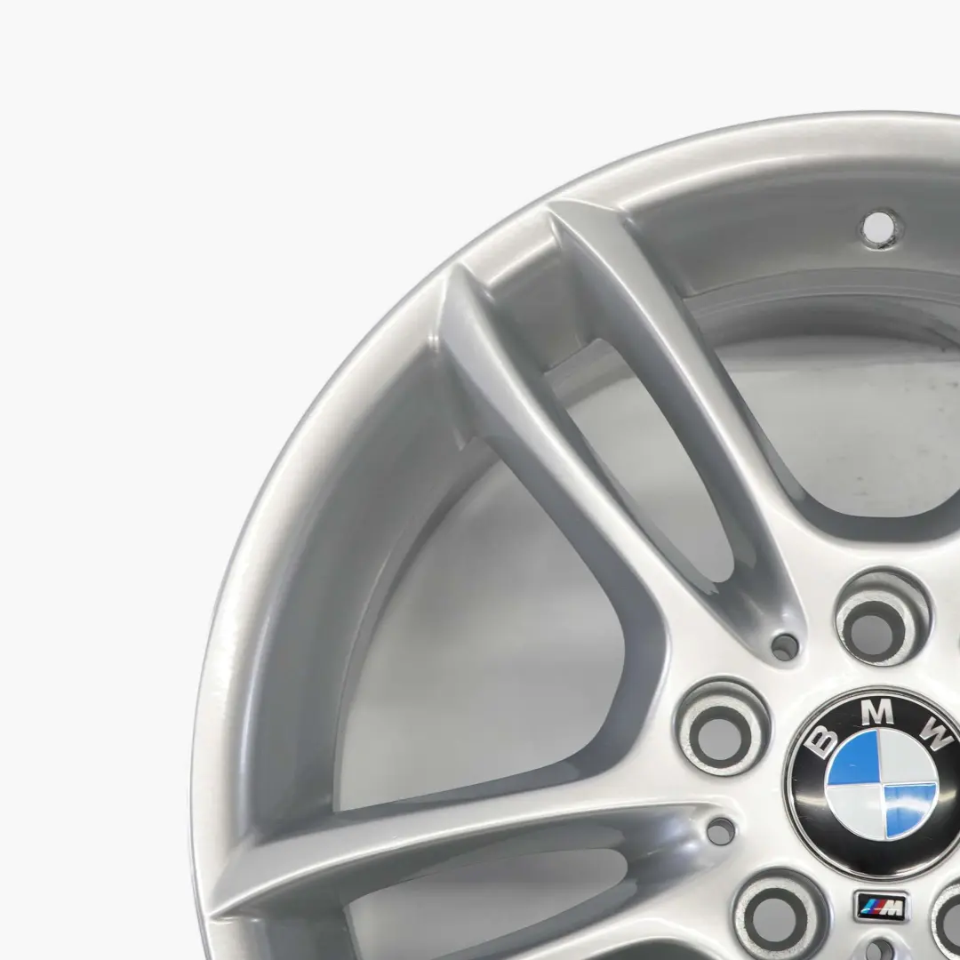 Jante Arriere Alliage 18" M Double Rayons 261 8,5J ET:52 pour BMW E81 E82 E87 à propos du numéro de pièce 7891051 BMW E81 E82 E87 Jante Arriere Alliage 18" M Double Rayons 261 8,5J ET:52 - SKU 7891051 - Numéro de pièce 7891051