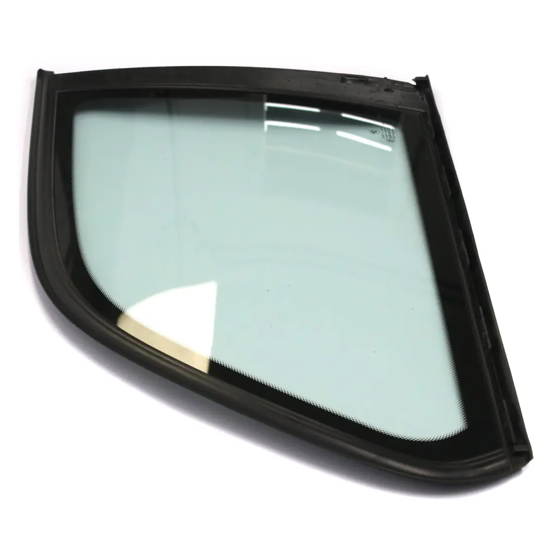 Lunette arrière droite Side Glass Green AS2 pour BMW E46 Touring à propos du numéro de pièce 7891406 BMW E46 Touring Lunette arrière droite Side Glass Green AS2 - SKU 7891406-1 - Numéro de pièce 7891406