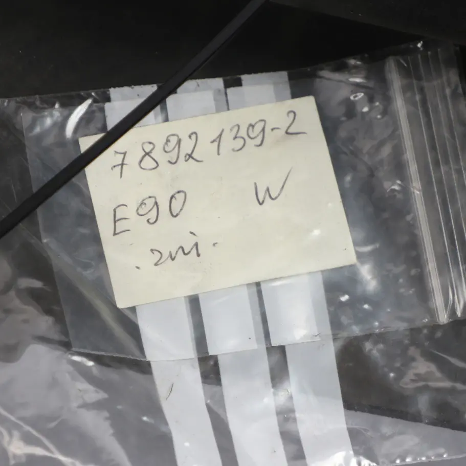 parachoques trasero inferior difusor inserción para BMW E90 E91 M Sport con número de pieza 7892139 BMW E90 E91 M Sport parachoques trasero inferior difusor inserción - SKU 7892139-2 - Número de pieza 7892139