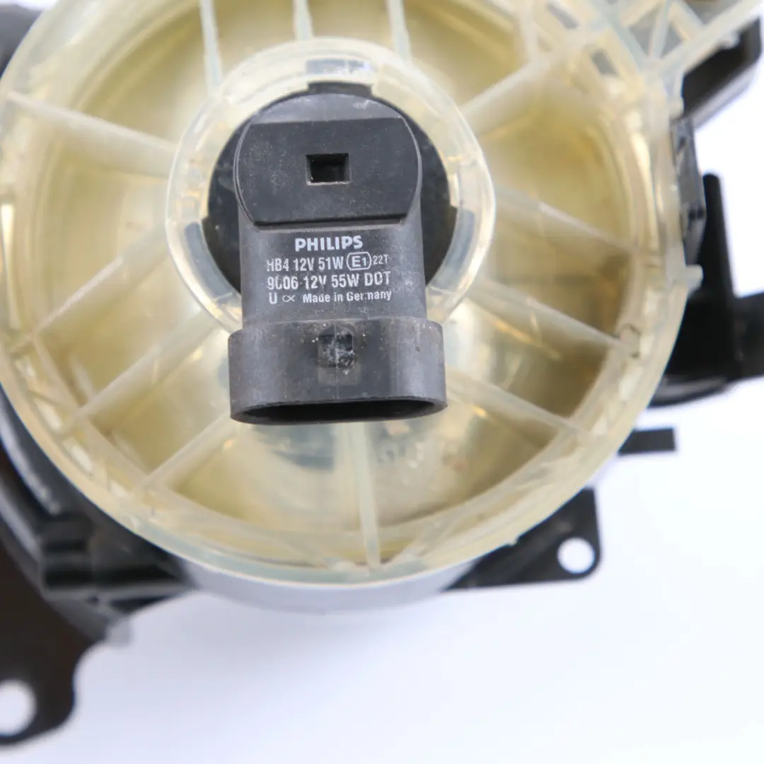 Fog Light BMW E60 E61 M Sport Fog Lamp Front Bumper Right O/S ZKW to with Part number 7897188 Fog Light BMW E60 E61 M Sport Fog Lamp Front Bumper Right O/S ZKW - SKU 7897188-ZKW - Part number 7897188