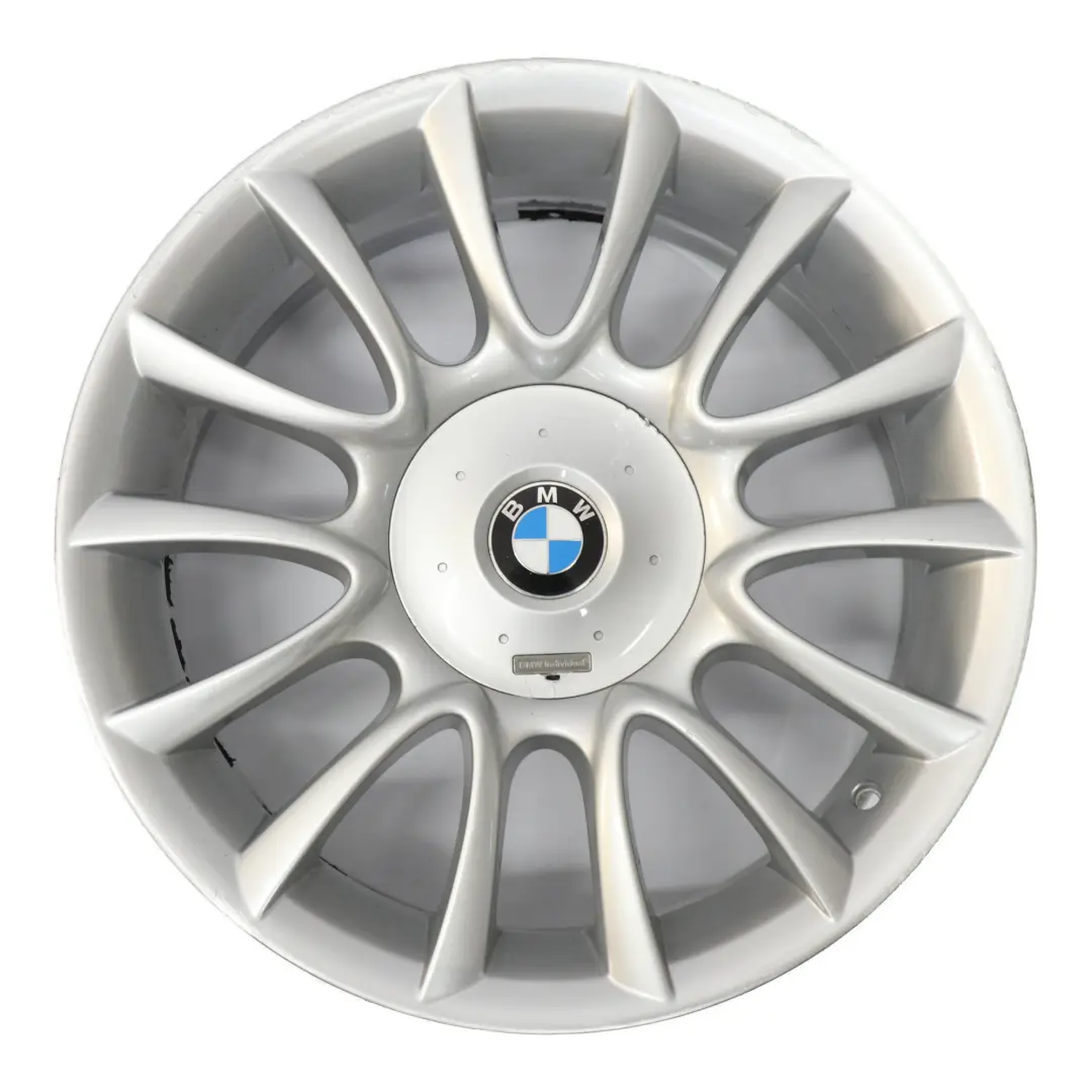 Roue avant argentée Jante alliage 19" 8,5J V Spoke 152 ET:14 pour BMW E63 E64 à propos du numéro de pièce 7897256 BMW E63 E64 Roue avant argentée Jante alliage 19" 8,5J V Spoke 152 ET:14 - SKU 7897256-1 - Numéro de pièce 7897256