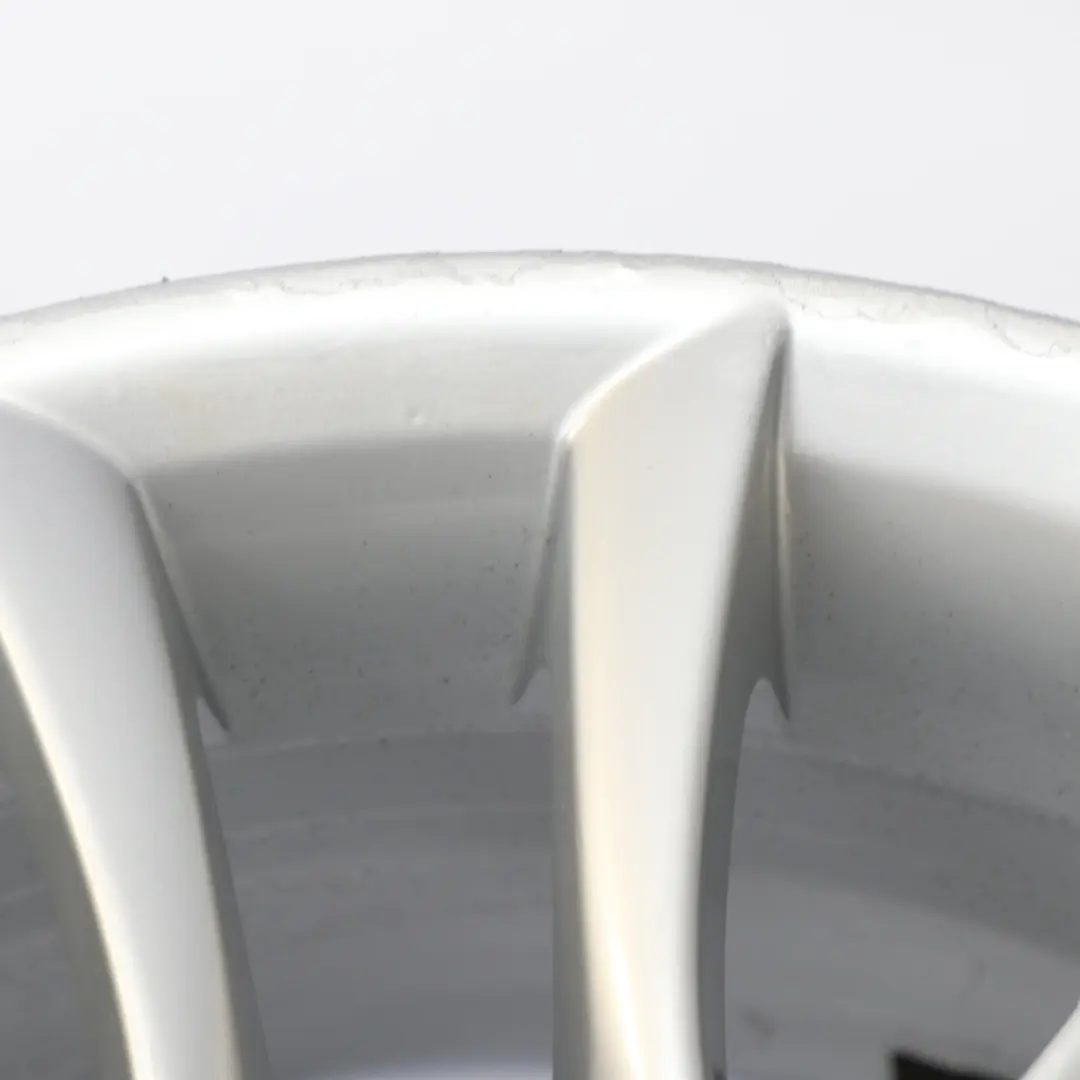 Silberne Leicht metall felge vorne 19" 8,5J V Speiche 152 für BMW E63 E64 mit Teilenummer 7897256 BMW E63 E64 Silberne Leicht metall felge vorne 19" 8,5J V Speiche 152 - SKU 7897256-1 - Teilenummer 7897256