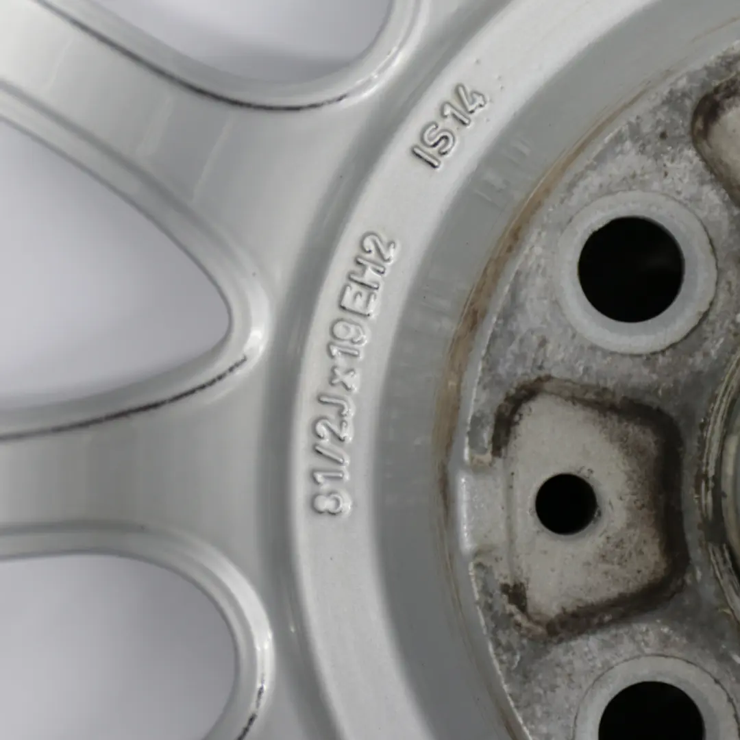 Roue avant argentée Jante alliage 19" 8,5J V Spoke 152 ET:14 pour BMW E63 E64 à propos du numéro de pièce 7897256 BMW E63 E64 Roue avant argentée Jante alliage 19" 8,5J V Spoke 152 ET:14 - SKU 7897256-2 - Numéro de pièce 7897256