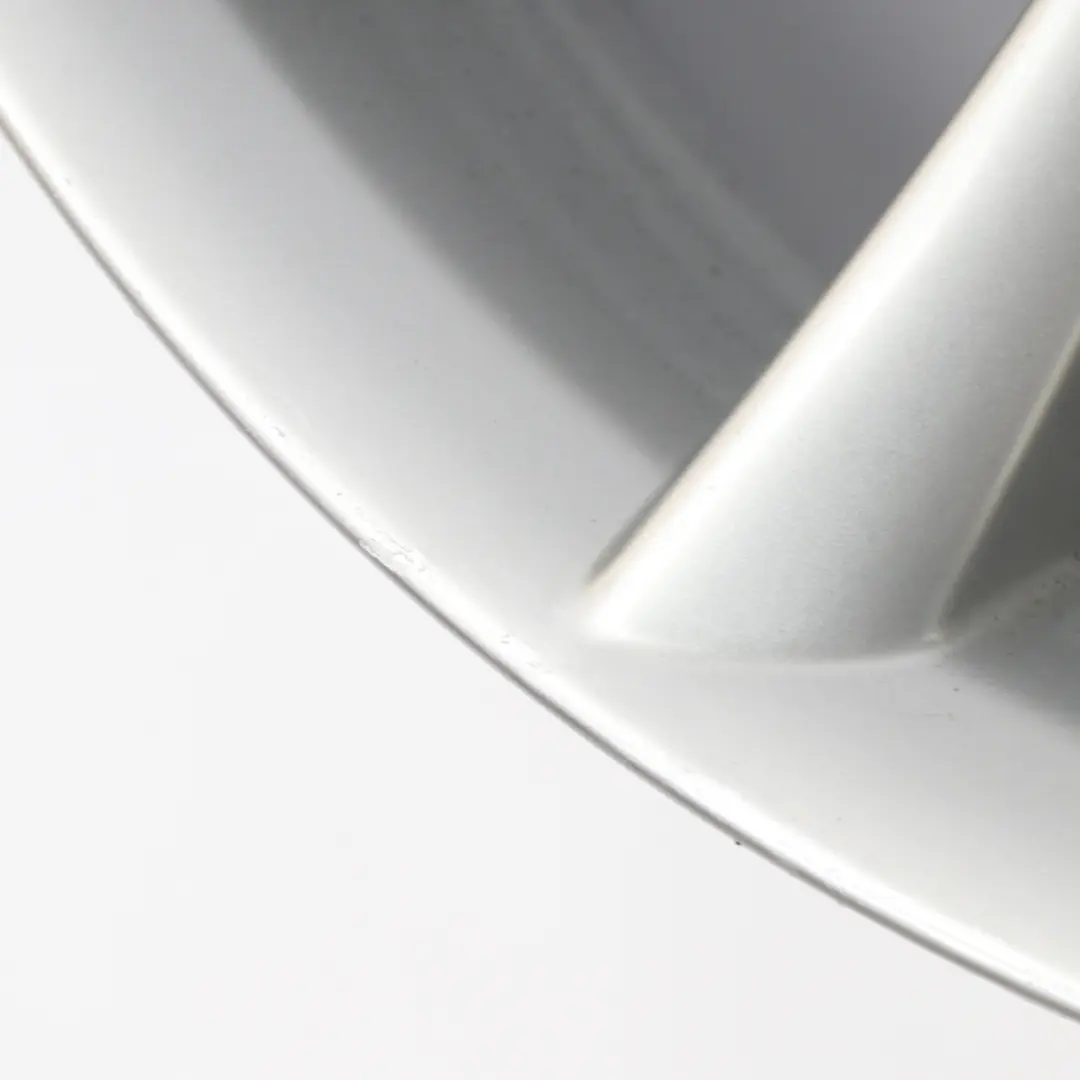 Cerchio in lega argento posteriore 19" 9J V Spoke 152 ET:18 per BMW E63 E64 con numero di parte 7897257 BMW E63 E64 Cerchio in lega argento posteriore 19" 9J V Spoke 152 ET:18 - SKU 7897257-1 - Numero di parte 7897257