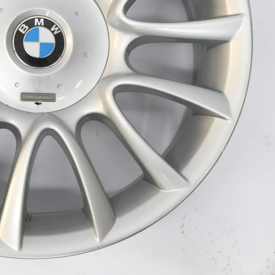 Alloy Rim 19" 9J V Spoke 152 ET:18 to BMW E63 E64 Rear Silver Wheel with Part number 7897257 BMW E63 E64 Rear Silver Wheel Alloy Rim 19" 9J V Spoke 152 ET:18 - SKU 7897257-1 - Part number 7897257
