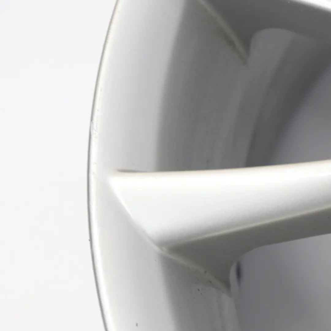 Jante arrière en alliage argenté 19" 9J V Spoke 152 ET:18 pour BMW E63 E64 à propos du numéro de pièce 7897257 BMW E63 E64 Jante arrière en alliage argenté 19" 9J V Spoke 152 ET:18 - SKU 7897257-1 - Numéro de pièce 7897257