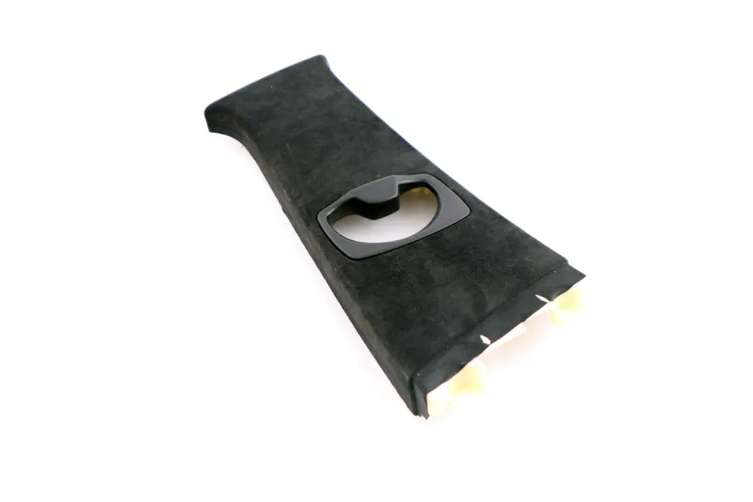 Osłona Obudowa Słupka Prawa do BMW E60 E61 o numerze 7027088 BMW E60 E61 Osłona Obudowa Słupka Prawa - SKU 7897592 - Numer Części 7027088