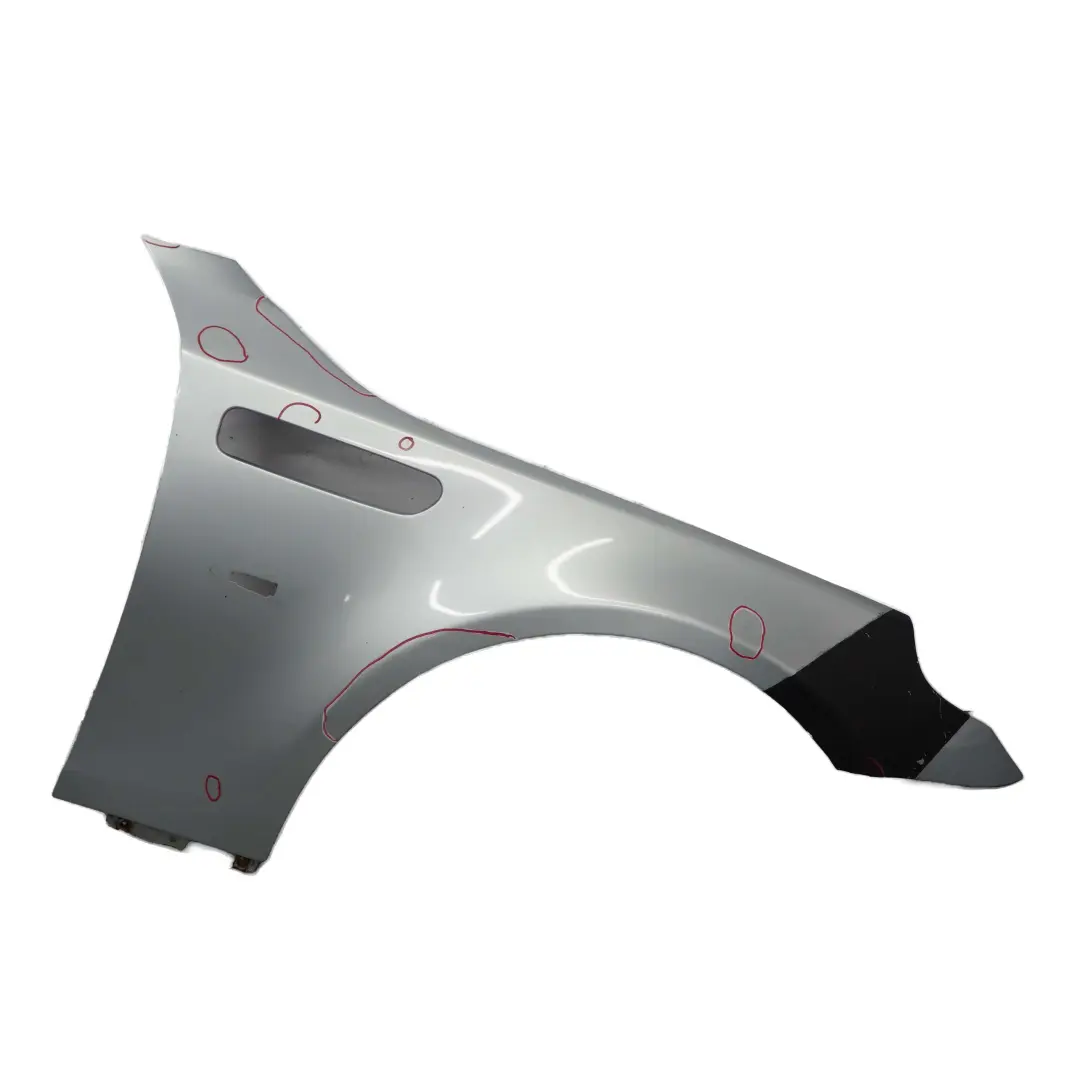 Błotnik Prawy Przód Silverstone do BMW E60 E61 M5 o numerze 7898316 BMW E60 E61 M5 Błotnik Prawy Przód Silverstone - SKU 7898316-SIL - Numer Części 7898316
