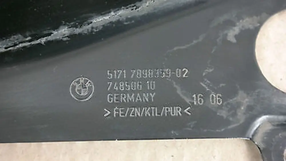 Tabique de la rueda izquierda 5171 para BMW e60 e61 M5 e63 e64 M6 con número de pieza 51717898359 BMW e60 e61 M5 e63 e64 M6 Tabique de la rueda izquierda 5171 - SKU 7898359 - Número de pieza 51717898359