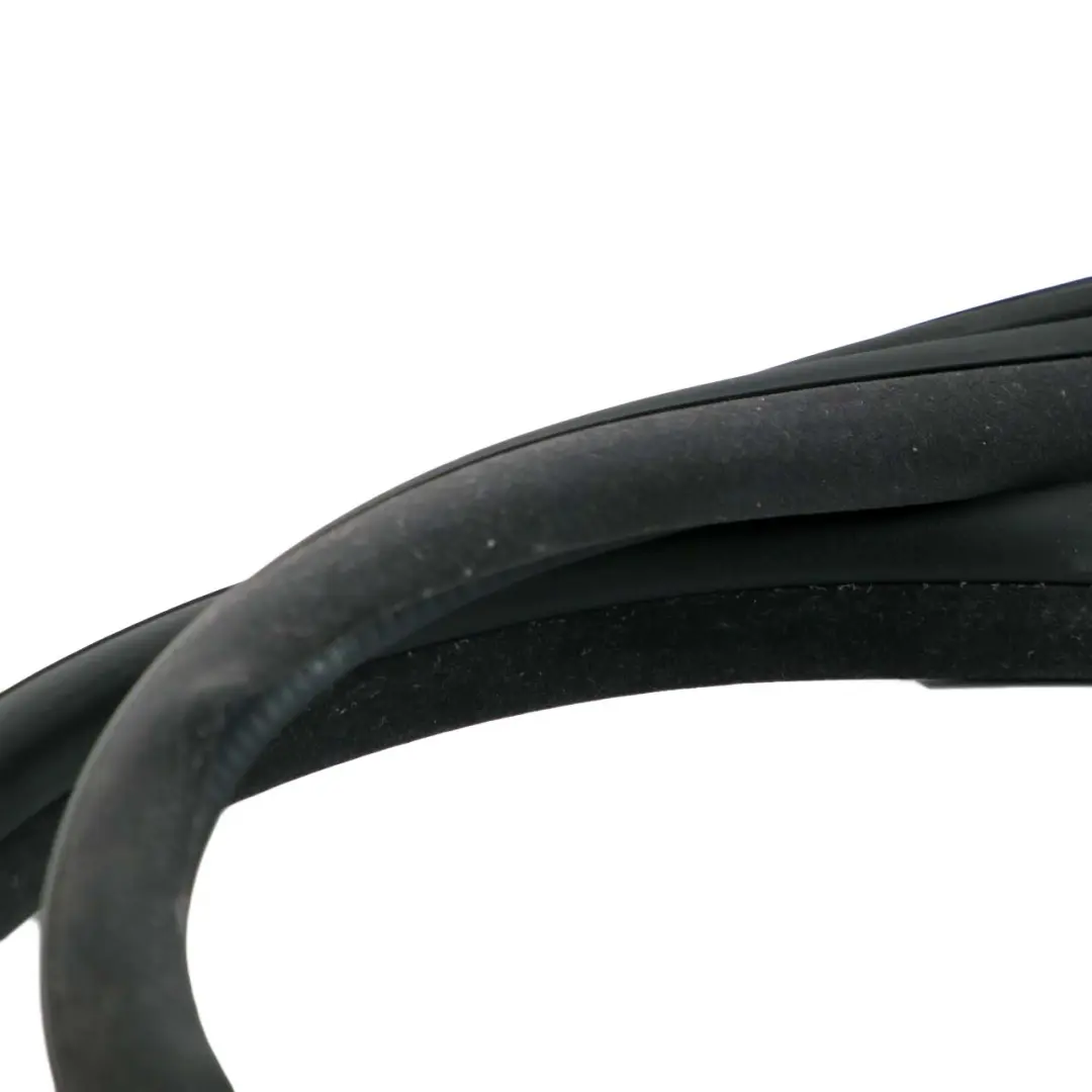 Door Weatherstrip Seal Sealing Gasket Right O/S to BMW 6 Series E63 Coupe with Part number 7899018 BMW 6 Series E63 Coupe Door Weatherstrip Seal Sealing Gasket Right O/S - SKU 7899018 - Part number 7899018