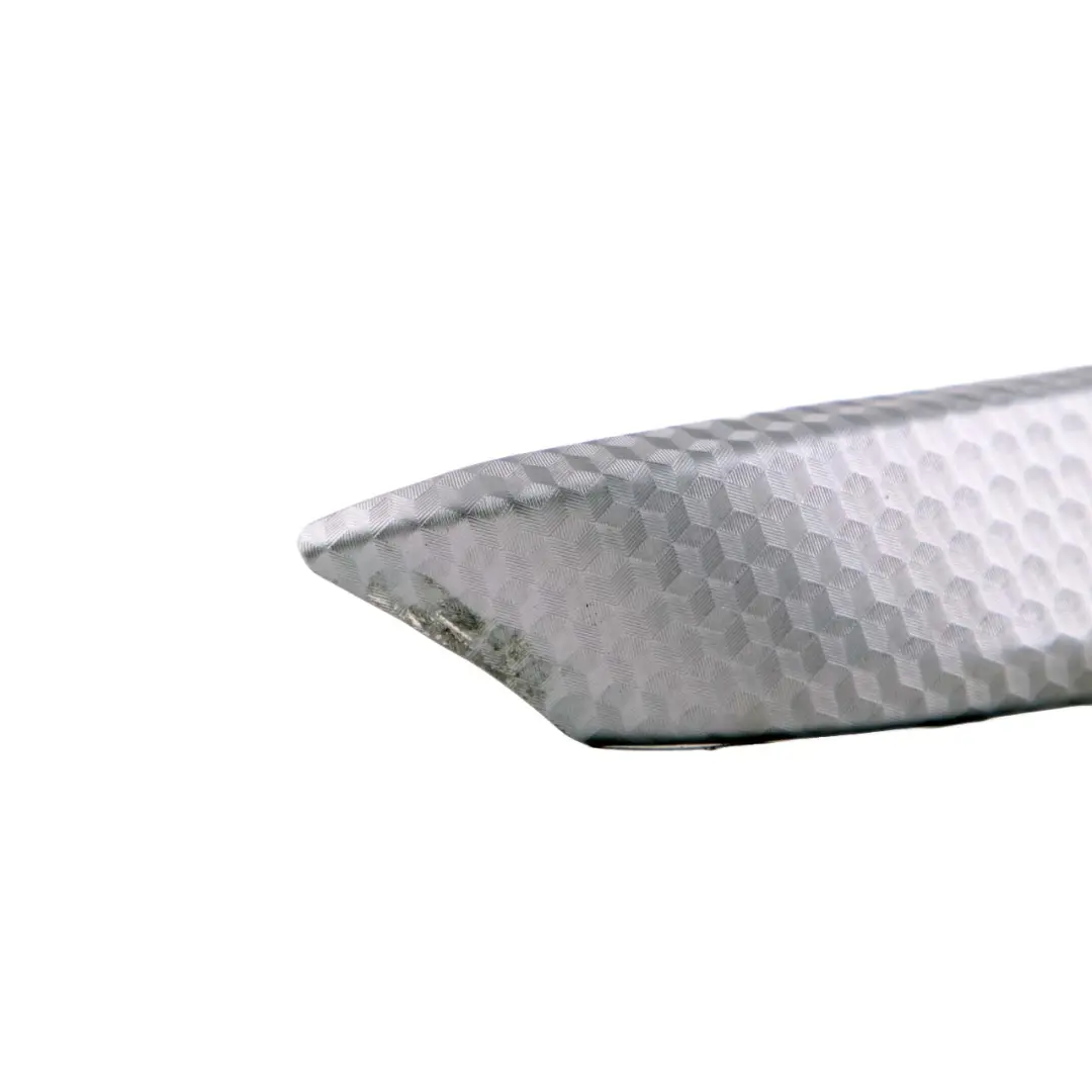 BMW E60 E61 Poignee Partie Superieure Garniture Alu Cube Pure Avant Gauche - SKU 7899399 - Numéro de pièce 7899399