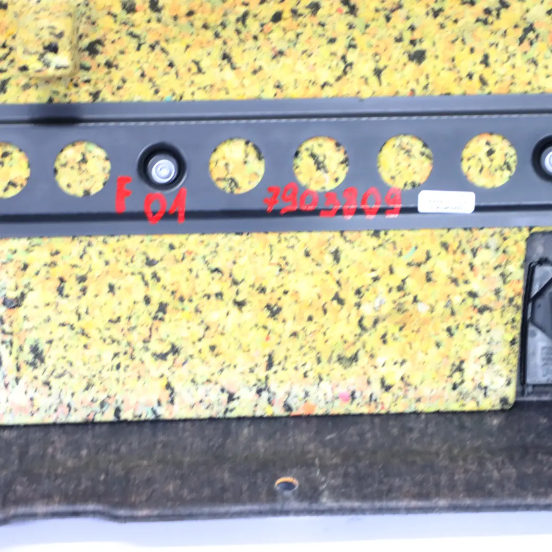 Półka Tylna Osłona Panel Bagażnika Antracyt 7903805 do BMW F01 F02 o numerze 7903809 BMW F01 F02 Półka Tylna Osłona Panel Bagażnika Antracyt 7903805 - SKU 7903809-1 - Numer Części 7903809