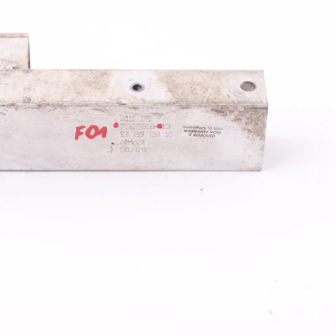 BMW F01 F02 Przedni Prawy Element Deformacyjny Zderzaka Dolny - SKU 7903818 - Numer Części 7903818