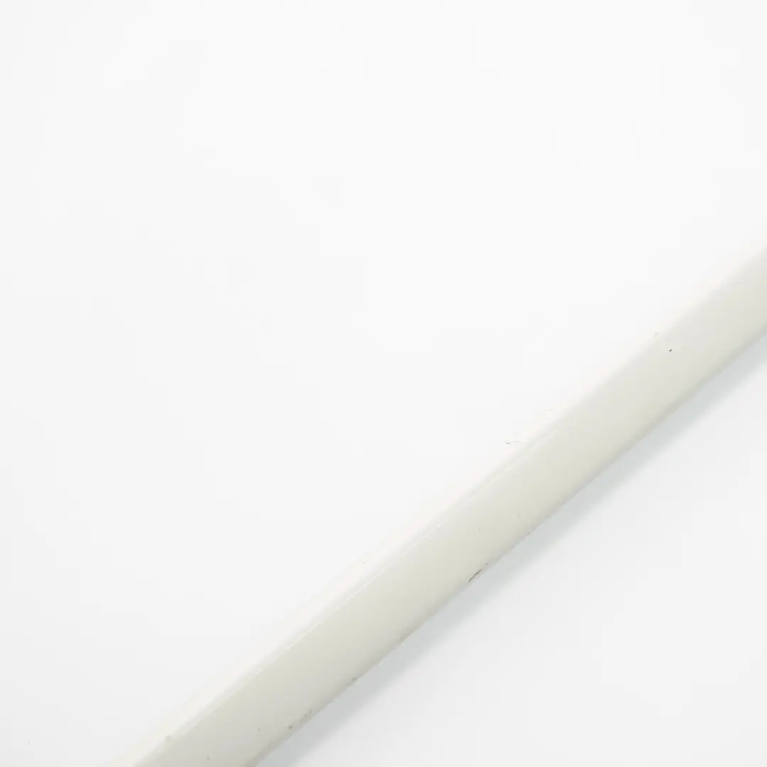 Tira Moldura Puerta Delantera Izquierda Alpinweiss Blanco - 300 para BMW X5 E70 con número de pieza 7903857 BMW X5 E70 Tira Moldura Puerta Delantera Izquierda Alpinweiss Blanco - 300 - SKU 7903857-AW - Número de pieza 7903857