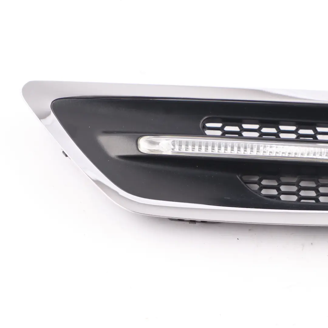 Grille Side Panel Fender Indicator Vent Front Right O/S Chrom to BMW F10 M5 with Part number 7903880 BMW F10 M5 Grille Side Panel Fender Indicator Vent Front Right O/S Chrom - SKU 7903880-1 - Part number 7903880