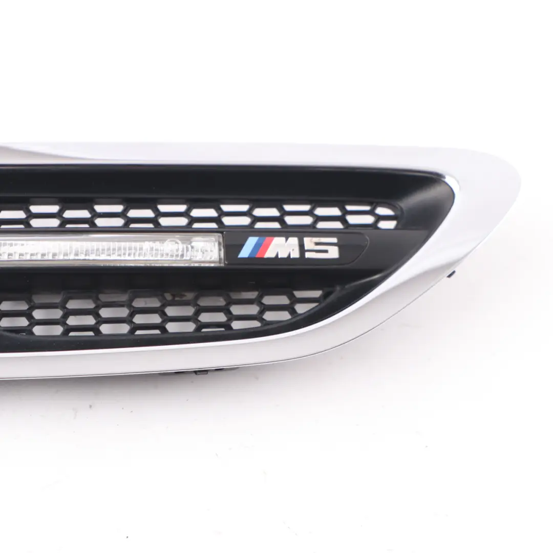 Grille Side Panel Fender Indicator Vent Front Right O/S Chrom to BMW F10 M5 with Part number 7903880 BMW F10 M5 Grille Side Panel Fender Indicator Vent Front Right O/S Chrom - SKU 7903880-1 - Part number 7903880