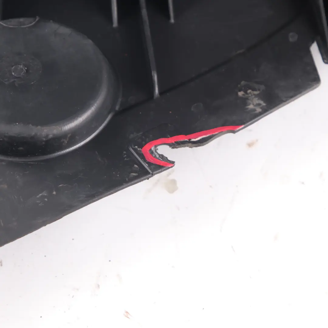 Arch Bottom Front Left N/S Housing Covering Panel to BMW E90 E91 Wheel with Part number 7903909 BMW E90 E91 Wheel Arch Bottom Front Left N/S Housing Covering Panel - SKU 7903909-2 - Part number 7903909