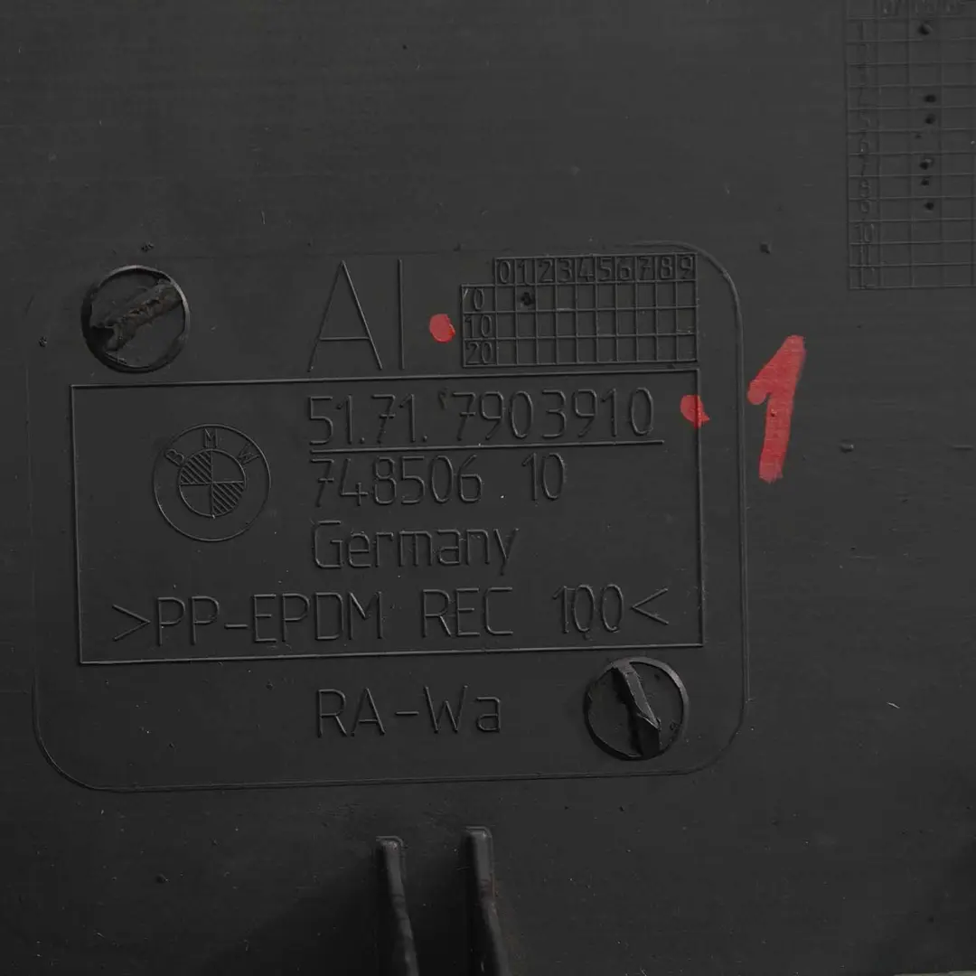 Abdeckung Radhaus Unten Vorne Rechts für BMW E90 E91 M Sport mit Teilenummer 7903910 BMW E90 E91 M Sport Abdeckung Radhaus Unten Vorne Rechts - SKU 7903910-1 - Teilenummer 7903910