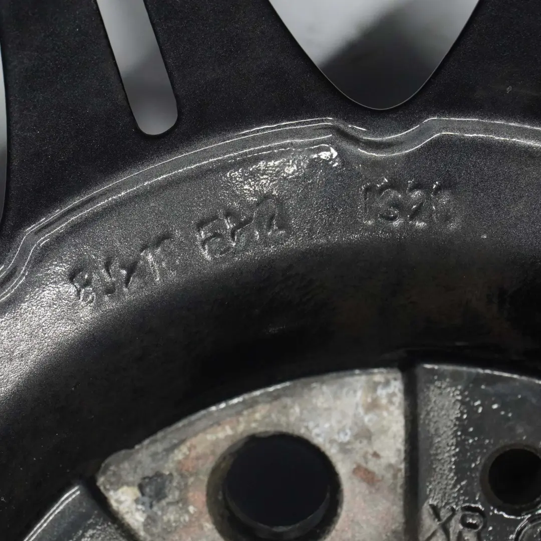 Grau Komplette 4 x Alufelgen Rad Felge 18" 8J ET:20 M Doppelspeiche 135 für BMW E60 mit Teilenummer 7905320 BMW E60 Grau Komplette 4 x Alufelgen Rad Felge 18" 8J ET:20 M Doppelspeiche 135 - SKU 7905320-SET - Teilenummer 7905320