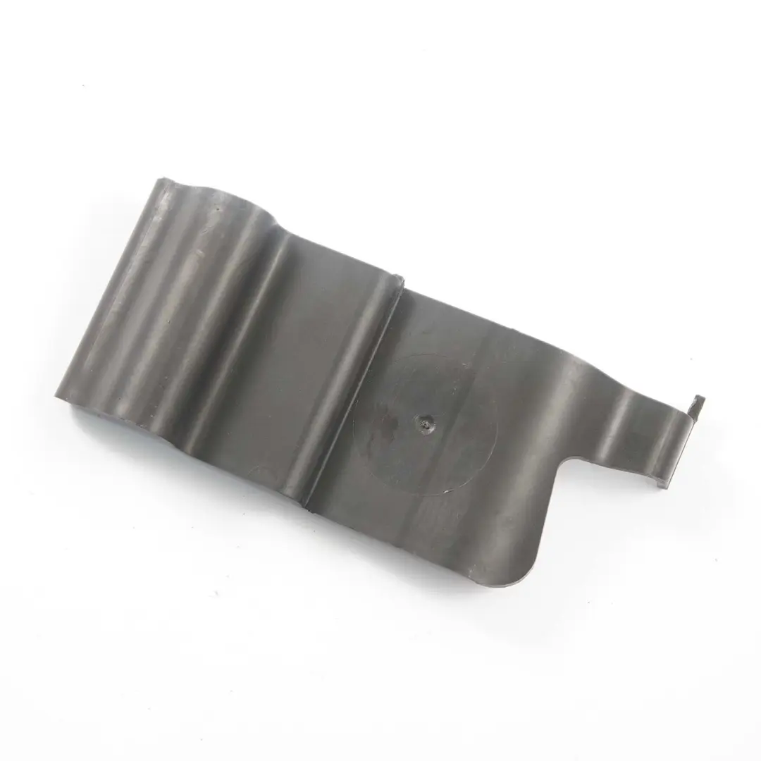 BMW E60 E61 Air Duct Front Right O/S Bumper Slam Mounting Bracket - SKU 7905496 - Part number 7905496