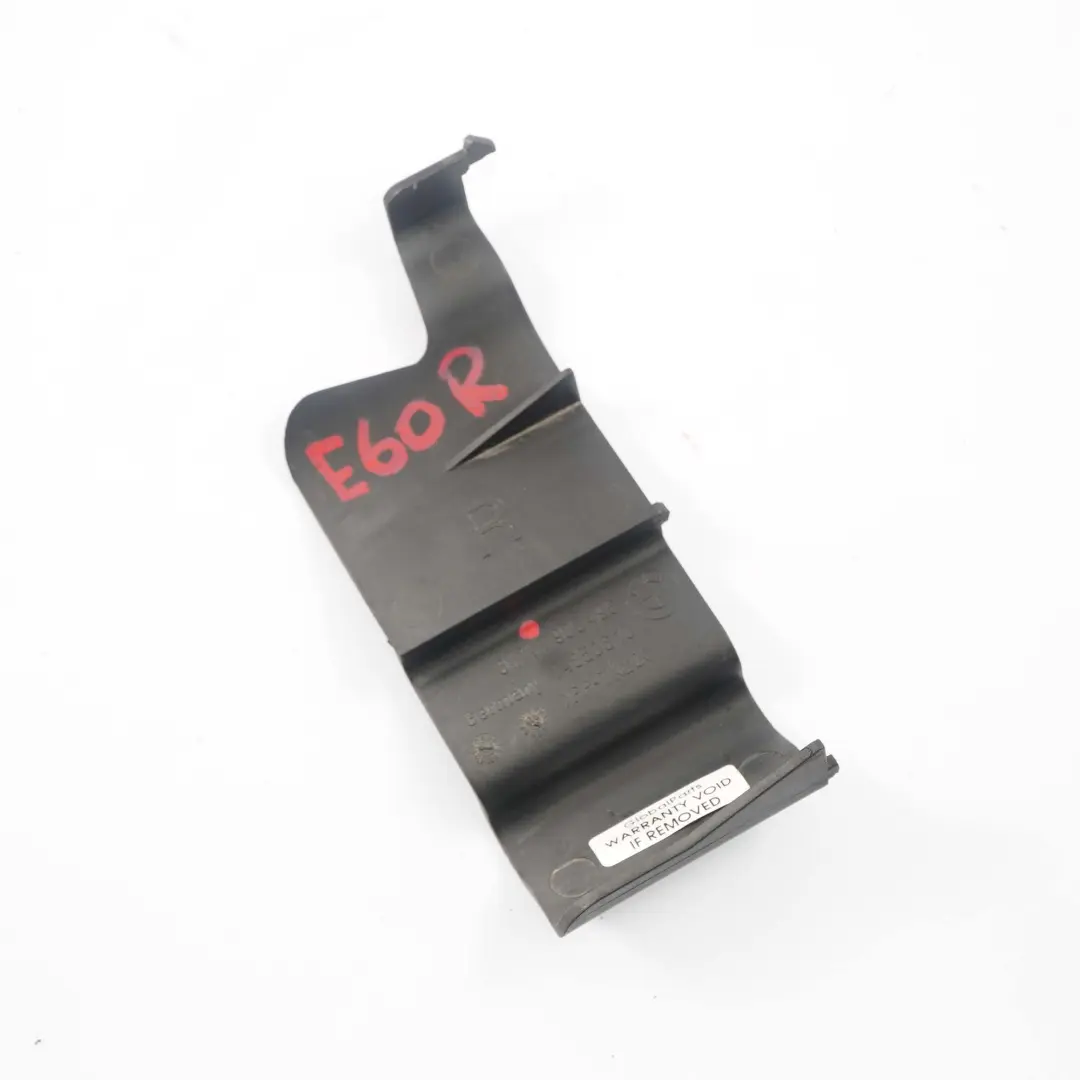 Luftführung Frontmaske Halterung Vorne Rechts für BMW E60 E61 M Sport mit Teilenummer 7905496 BMW E60 E61 M Sport Luftführung Frontmaske Halterung Vorne Rechts - SKU 7905496 - Teilenummer 7905496
