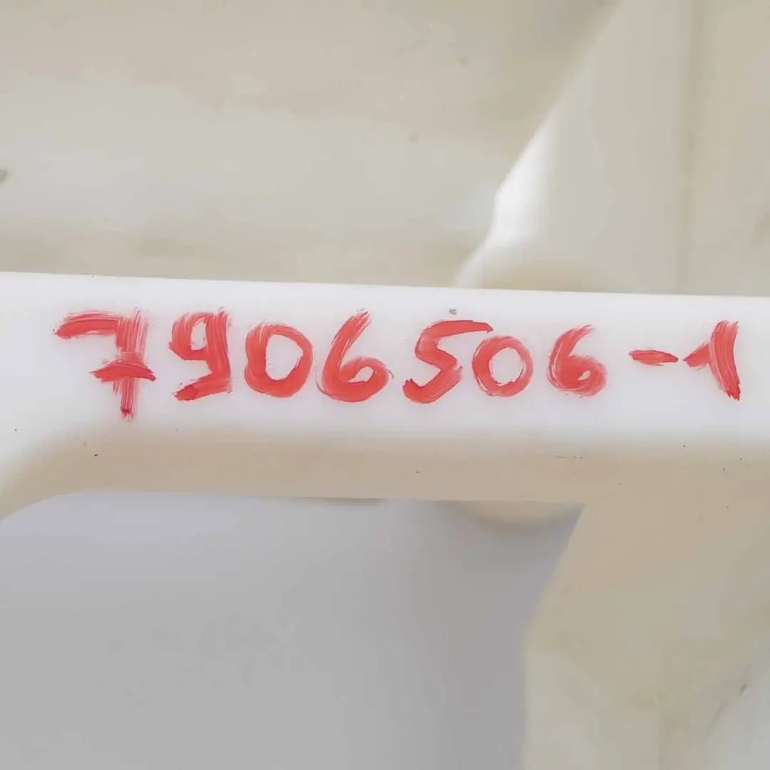 Paraurti Posteriore Destro Lato Guida Staffa Montaggio per BMW E90 M Sport con numero di parte 7906506 BMW E90 M Sport Paraurti Posteriore Destro Lato Guida Staffa Montaggio - SKU 7906506-1 - Numero di parte 7906506