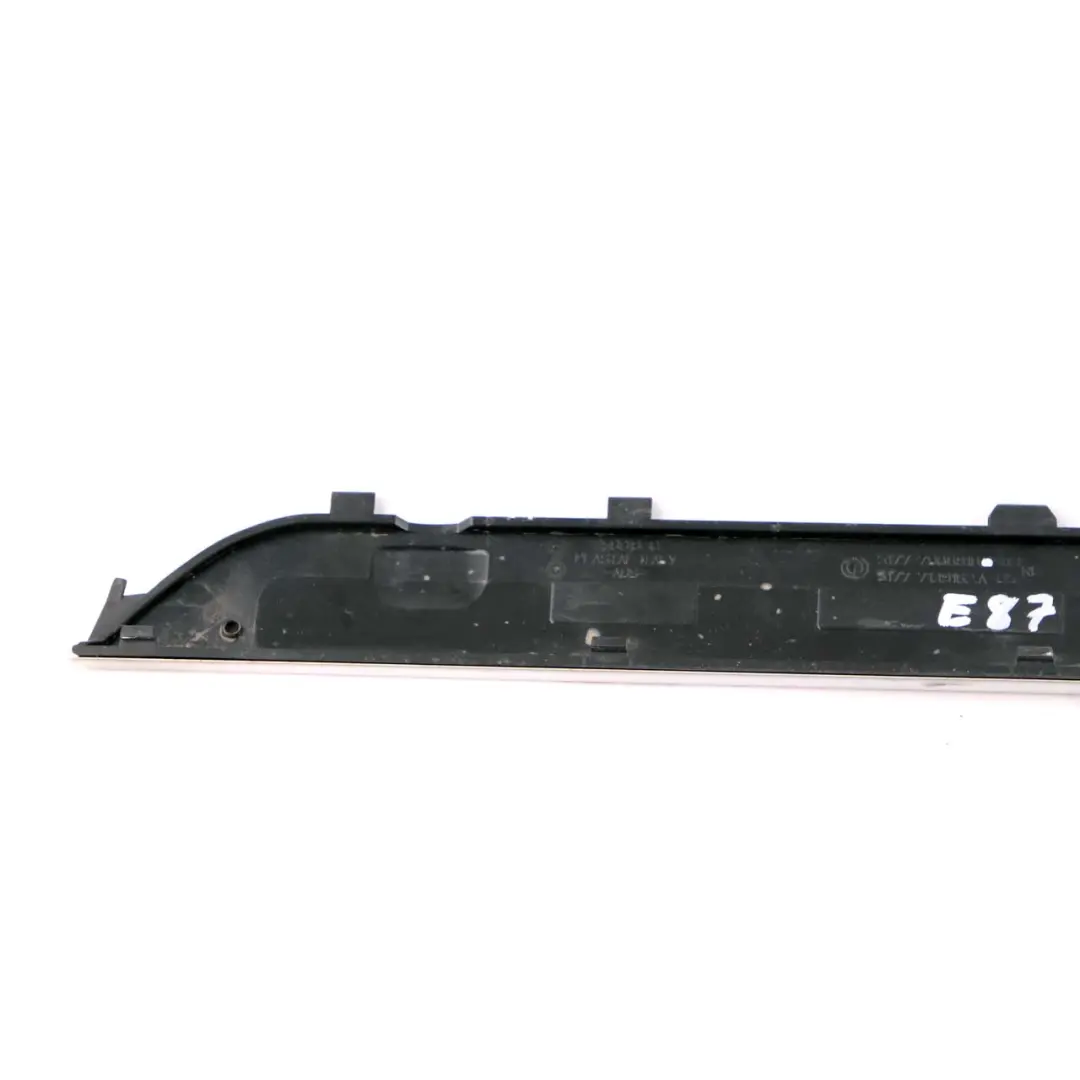 Listwa Progowa Panel Nakładka Prawy Przód do BMW E87 o numerze 7906818 BMW E87 Listwa Progowa Panel Nakładka Prawy Przód - SKU 7906818 - Numer Części 7906818
