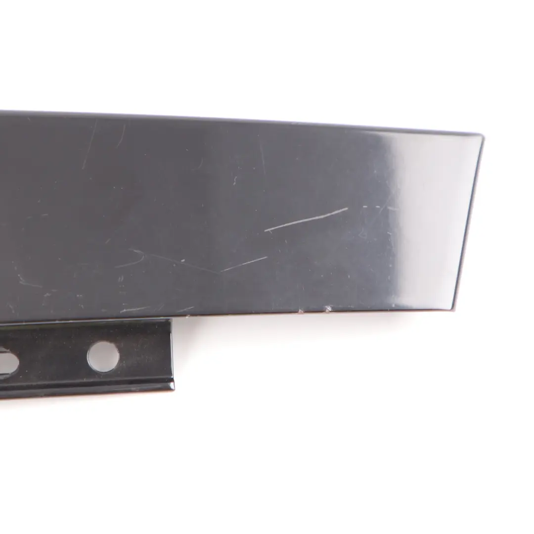 Osłona Listwa Słupka Drzwi Przednia Prawa Przód Prawy do BMW E90 E91 o numerze 7906908 BMW E90 E91 Osłona Listwa Słupka Drzwi Przednia Prawa Przód Prawy - SKU 7906908-1 - Numer Części 7906908