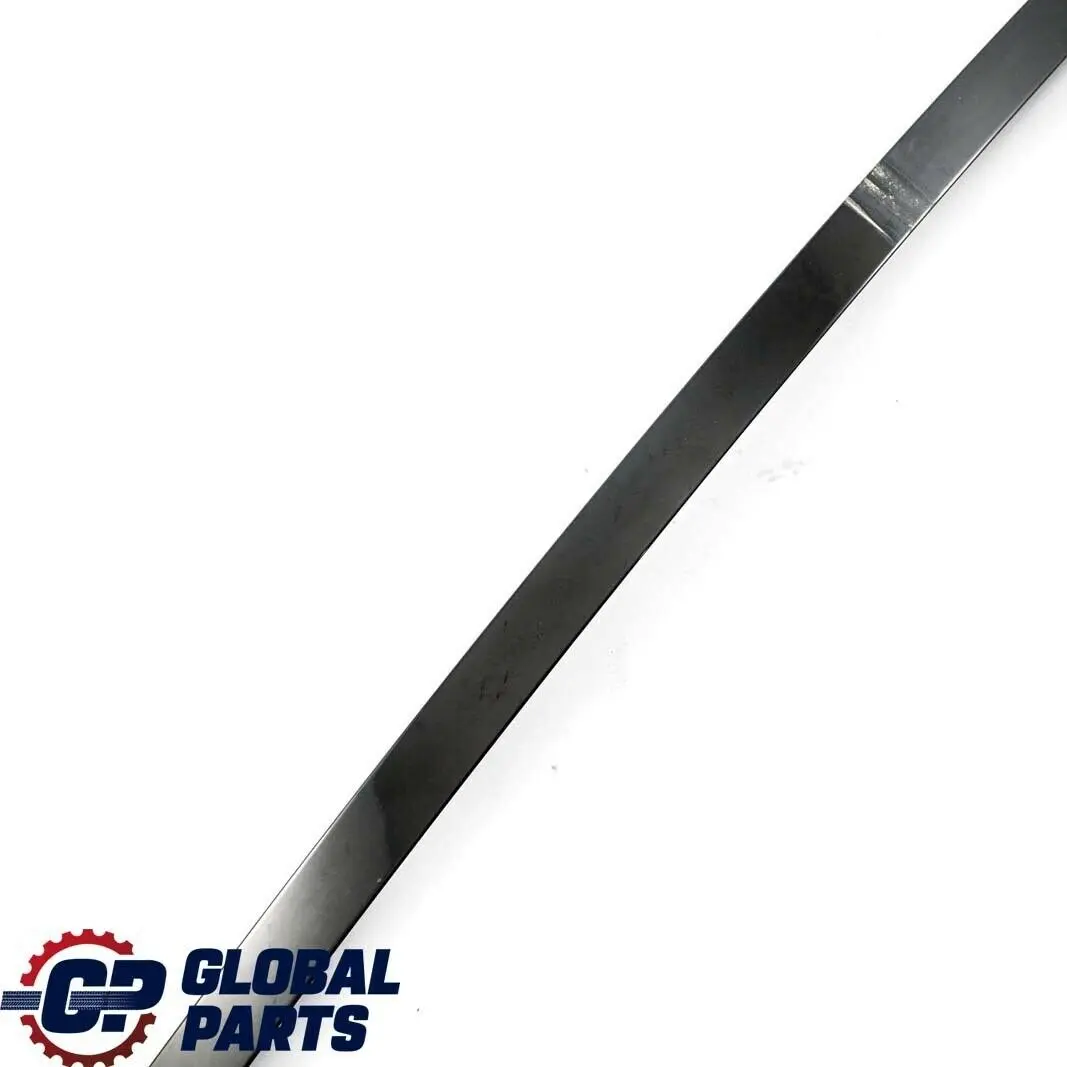 Cubierta De La red De guia De ventana puerta trasera derecha para BMW E91 LCI con número de pieza 51357906916 BMW E91 LCI Cubierta De La red De guia De ventana puerta trasera derecha - SKU 7906916 - Número de pieza 51357906916