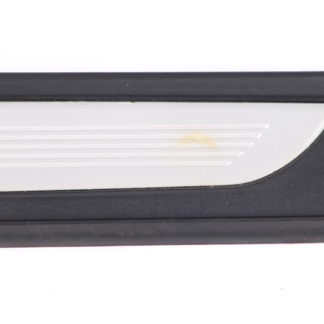 Tira Tapa Pieza Entrada Delantera Izquierda para BMW E90 E91 M Sport con número de pieza 7907151 BMW E90 E91 M Sport Tira Tapa Pieza Entrada Delantera Izquierda - SKU 7907151-1 - Número de pieza 7907151