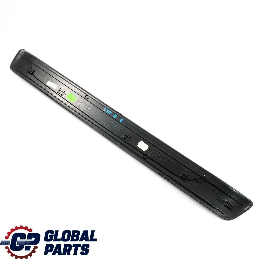 Striscia Interna BMW E90 E91 M Sport Pezzo Ingresso Anteriore Destro per con numero di parte 7907152 Striscia Interna BMW E90 E91 M Sport Pezzo Ingresso Anteriore Destro - SKU 7907152 - Numero di parte 7907152