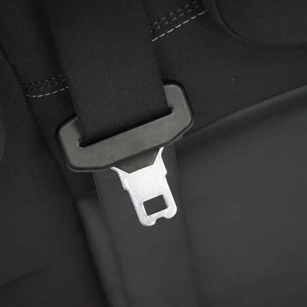 Trasero Izquierdo Funda Asiento Respaldo Tela Cuero Carbono Negro para Mini F55 con número de pieza 7939549 Mini F55 Trasero Izquierdo Funda Asiento Respaldo Tela Cuero Carbono Negro - SKU 7939549 - Número de pieza 7939549