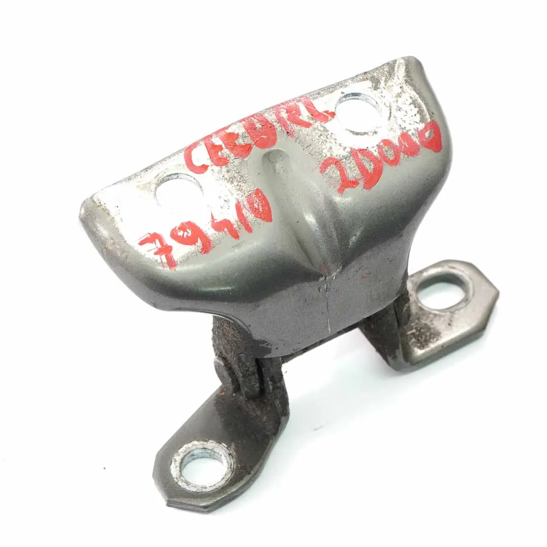 Zawias Drzwi Lewy Tył Górny Srebrny do Kia Ceed 1 o numerze 794102D000 Kia Ceed 1 Zawias Drzwi Lewy Tył Górny Srebrny - SKU 794102D000-PSI - Numer Części 794102D000