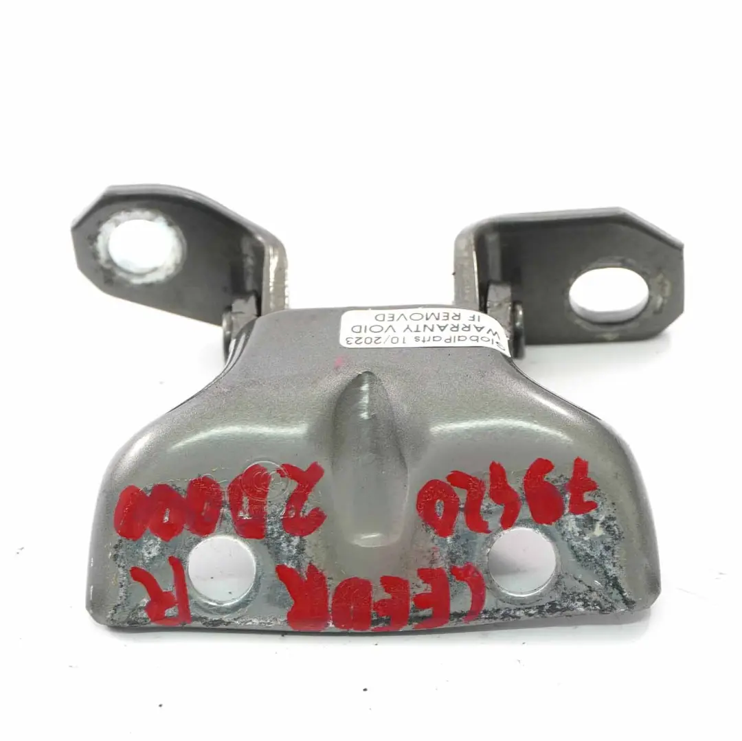 Door Hinge Rear Right O/S Upper Phoenix Silver T4W to Kia Ceed 1 with Part number 794202D000 Kia Ceed 1 Door Hinge Rear Right O/S Upper Phoenix Silver T4W - SKU 794202D000-PSI - Part number 794202D000