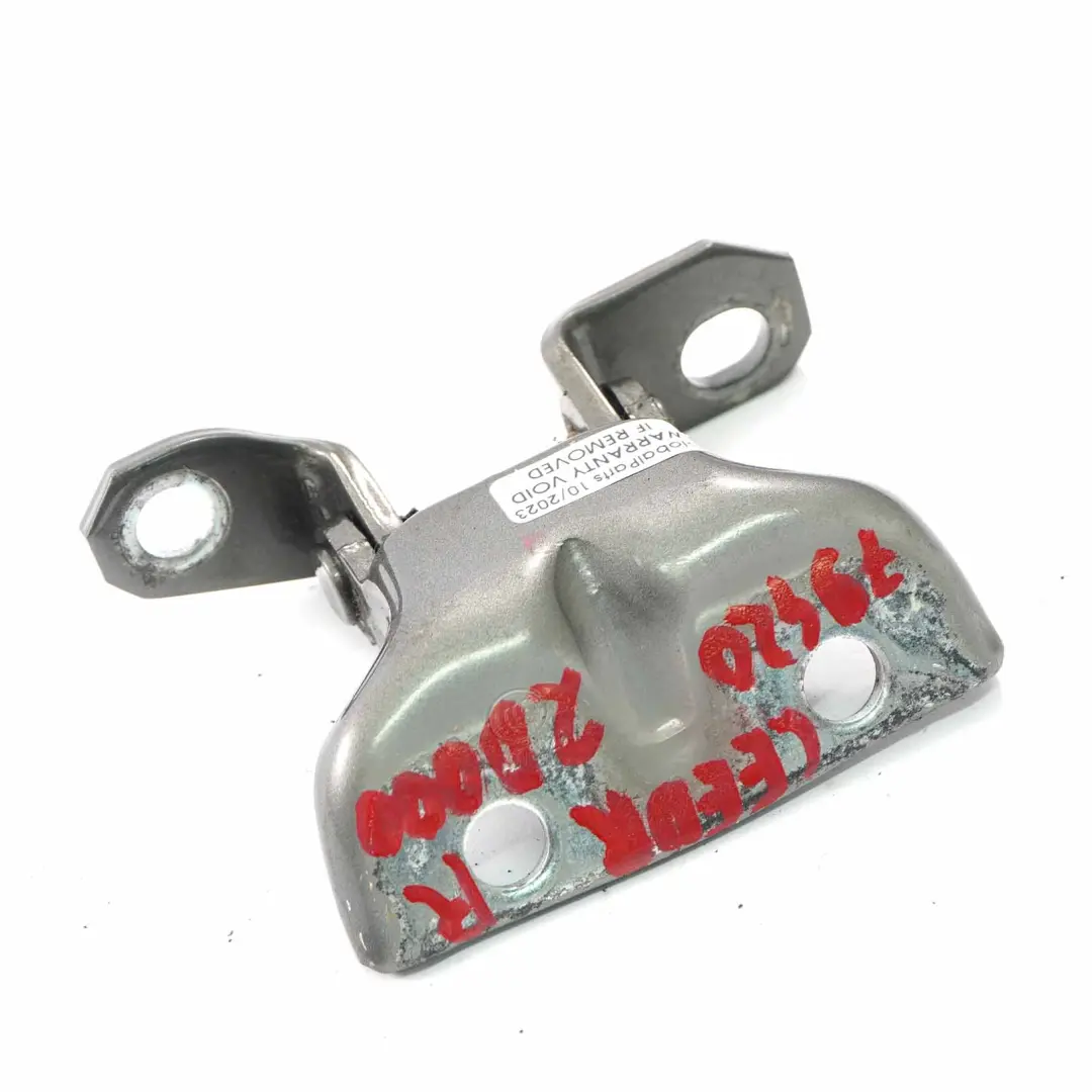 Charnière porte arrière droite supérieure Phoenix Argent pour Kia Ceed 1 à propos du numéro de pièce 794202D000 Kia Ceed 1 Charnière porte arrière droite supérieure Phoenix Argent - SKU 794202D000-PSI - Numéro de pièce 794202D000