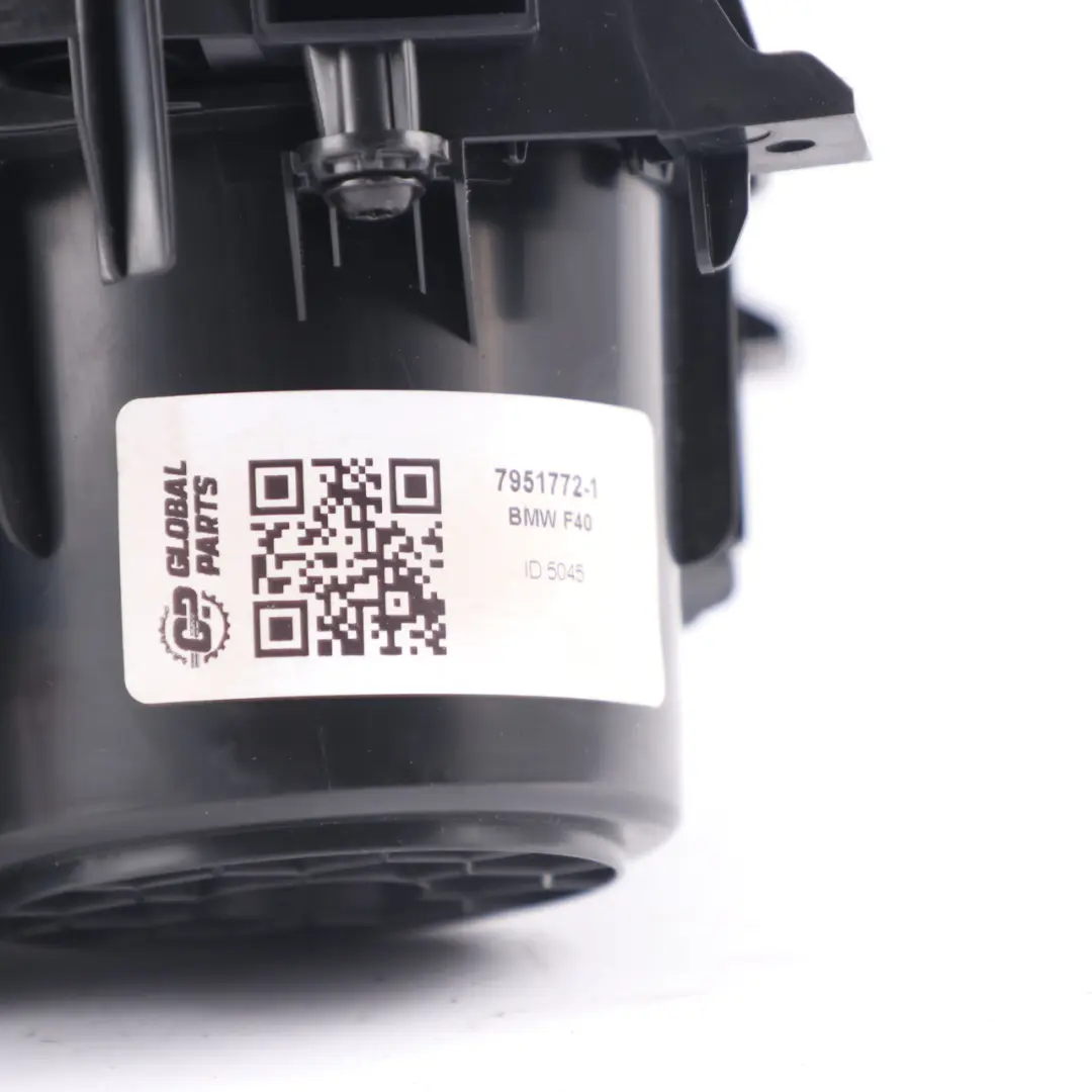 Ablage Mittelkonsole Getränkehalter 6823329 für BMW F40 F44 mit Teilenummer 7951772 BMW F40 F44 Ablage Mittelkonsole Getränkehalter 6823329 - SKU 7951772-1 - Teilenummer 7951772