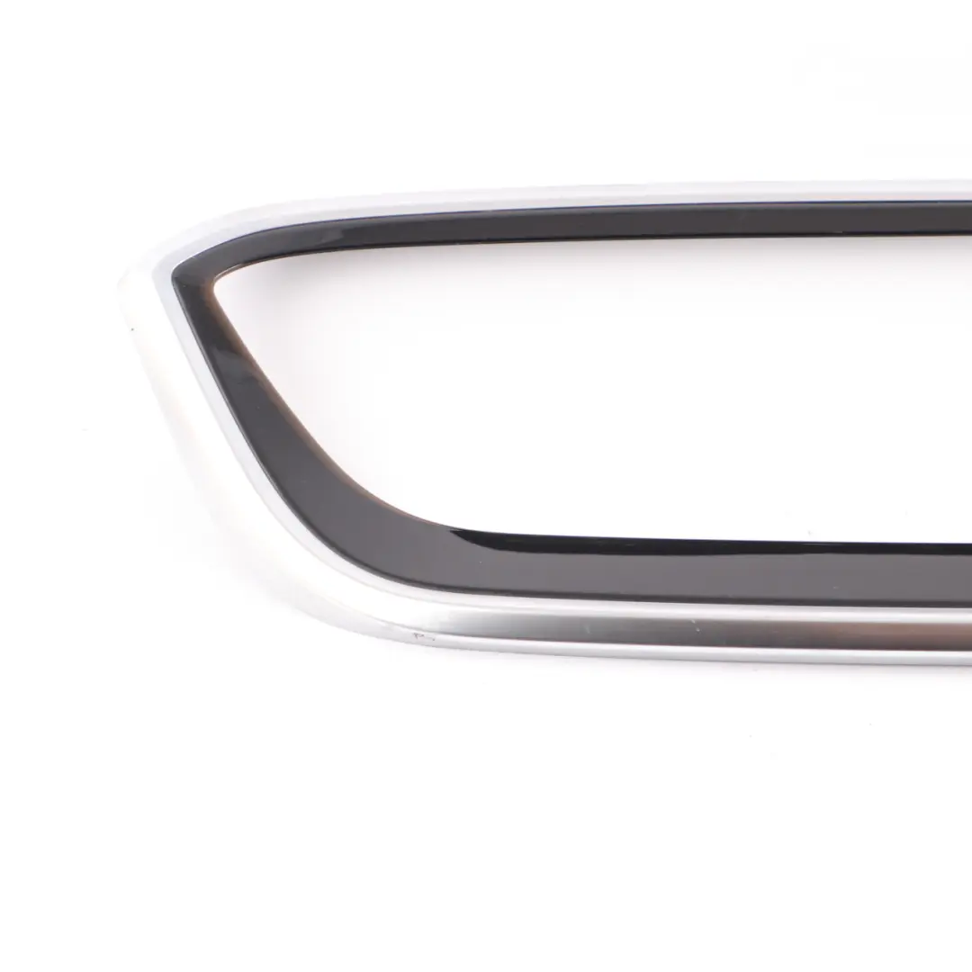 Frontgrill Stoßstange Mitte Niere Trim Links Silber Schwarz 7955387 für BMW i3 I01 mit Teilenummer 7955388 BMW i3 I01 Frontgrill Stoßstange Mitte Niere Trim Links Silber Schwarz 7955387 - SKU 7955388 - Teilenummer 7955388