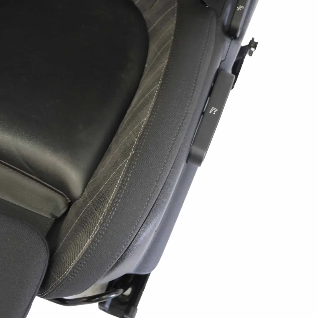 Fotel Sport Lewy Przód Półskóra Diamond do Mini F55 o numerze 7955971 Mini F55 Fotel Sport Lewy Przód Półskóra Diamond - SKU 7955971-1 - Numer Części 7955971