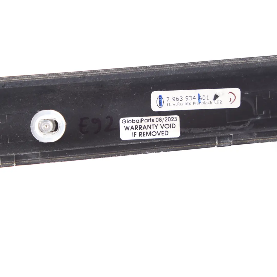 Bande Décorative Droite Panneau Porte Noir Piano pour BMW E92 E93 à propos du numéro de pièce 7963934 BMW E92 E93 Bande Décorative Droite Panneau Porte Noir Piano - SKU 7963934 - Numéro de pièce 7963934