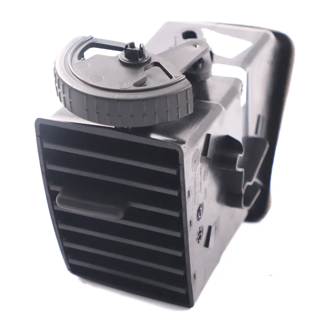 Rejilla ventilación Delantera Derecha para Volkswagen Transporter T5 con número de pieza 7E0815706A Volkswagen Transporter T5 Rejilla ventilación Delantera Derecha - SKU 7E0815706A - Número de pieza 7E0815706A