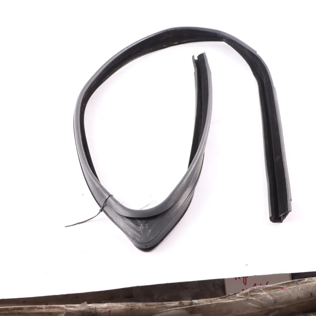 Door Window Seal Gasket Front Left N/S to Volkswagen Transporter T5 with Part number 7E0837433C Volkswagen Transporter T5 Door Window Seal Gasket Front Left N/S - SKU 7E0837433C - Part number 7E0837433C