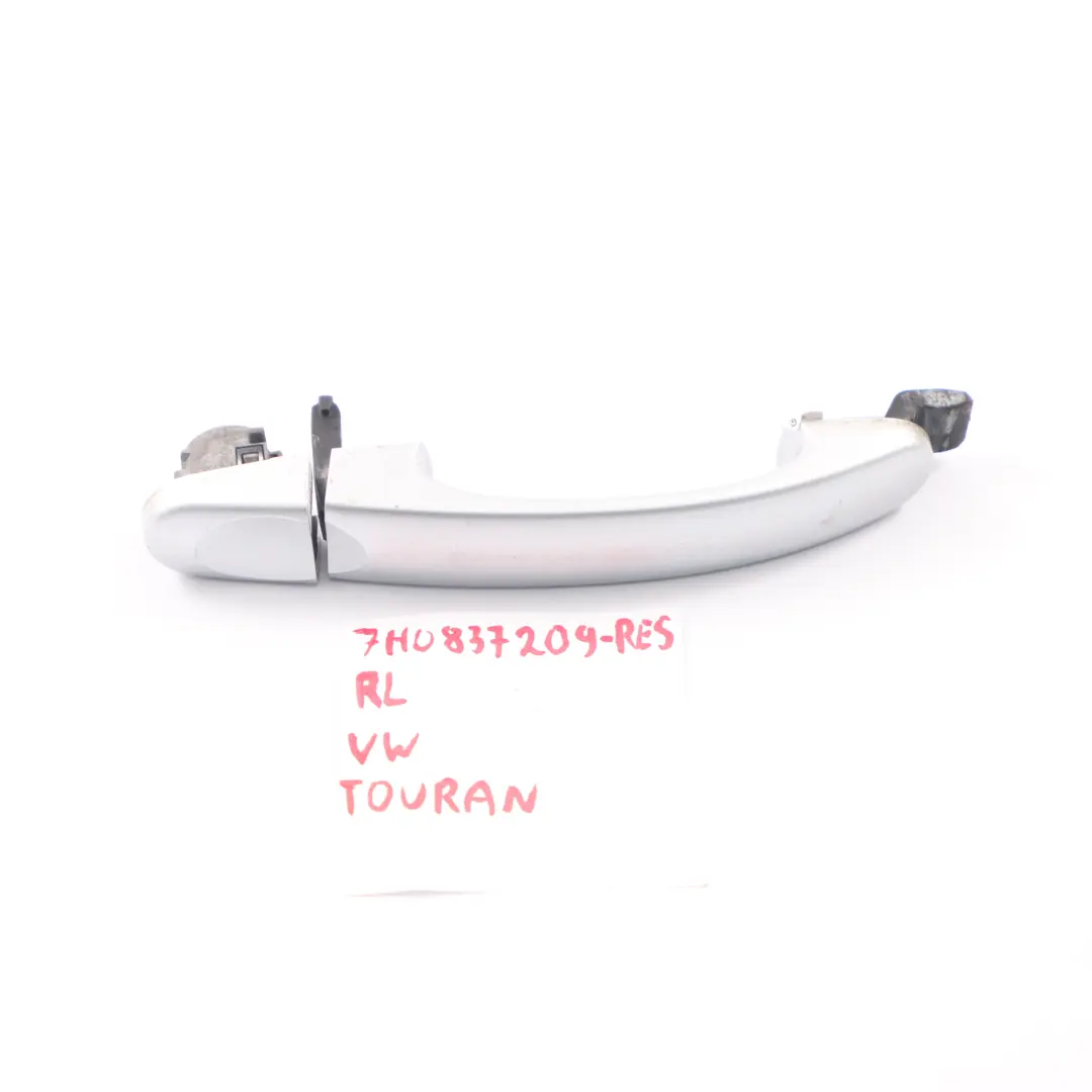 Klamka Drzwi Lewy Prawy Tył Srebrny - LA7W do Volkswagen Touran o numerze 7H0837205D Volkswagen Touran Klamka Drzwi Lewy Prawy Tył Srebrny - LA7W - SKU 7H0837205D - Numer Części 7H0837205D